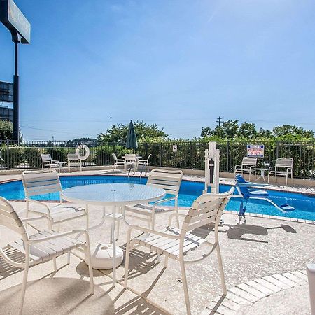 Quality Inn Murfreesboro-University Area Esterno foto